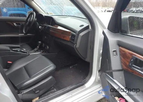 2010 Mercedes-Benz Glk 350 4Matic z USA, uszkodzony, nr VIN WDCGG8HB4AF433313